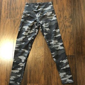 Aerie camo leggings 7/8 length